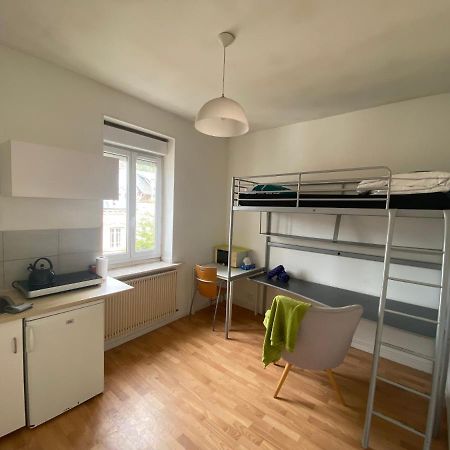 Petit Studio Calme Et Agreable Proche Gare Appartement Rouen Buitenkant foto